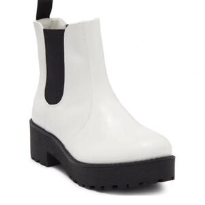 Dirty Laundry Monet Platform Chelsea Boot